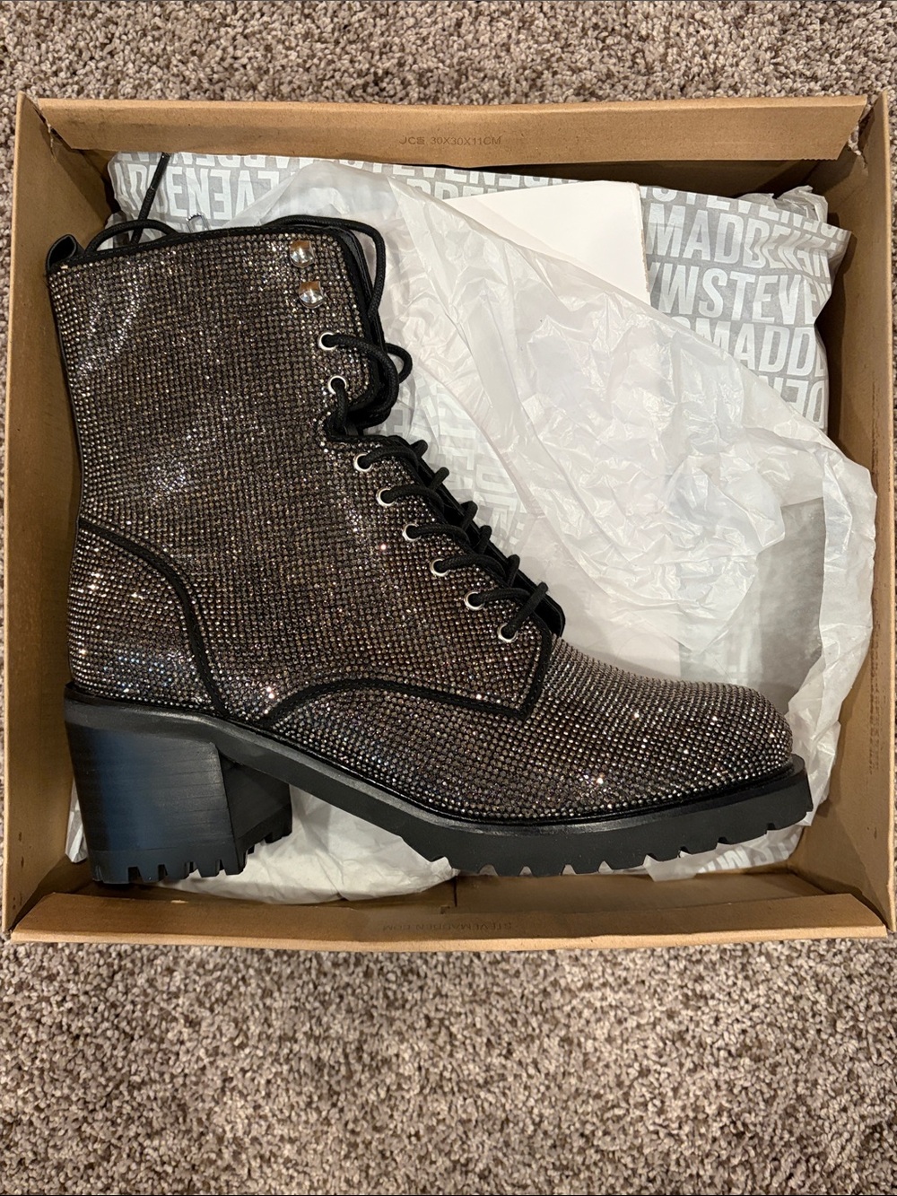 New In Box Steve Madden Bradlie Rhine Lace-Up Block Heel Ankle Boots Size 9.5